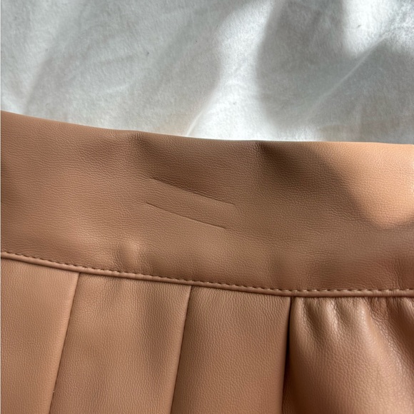 Do+Be Mini Brown Leather Pleated Skirt - Picture 2 of 7